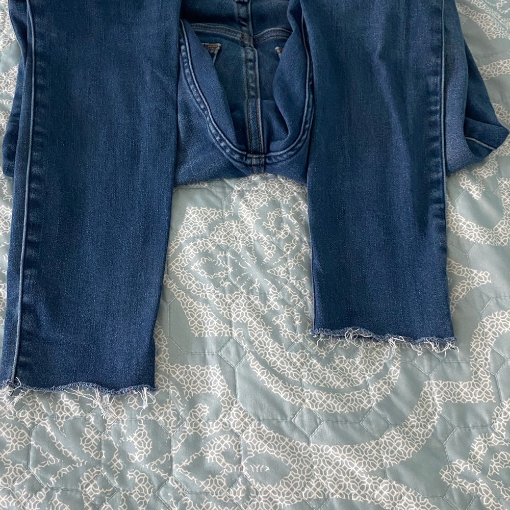 Maternity: Abercrombie and Fitch - The Jean Legging Maternity - Picture 4 of 6